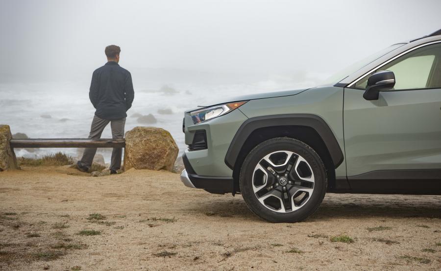  Toyota RAV4 Adventure 2018 года  (NA) (фото 20 из 196)